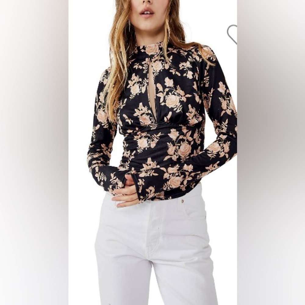 Free people top
B1
